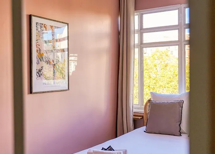 Lägenhet 2-bedroom Air-conditioned In The Heart Of 17th Paris